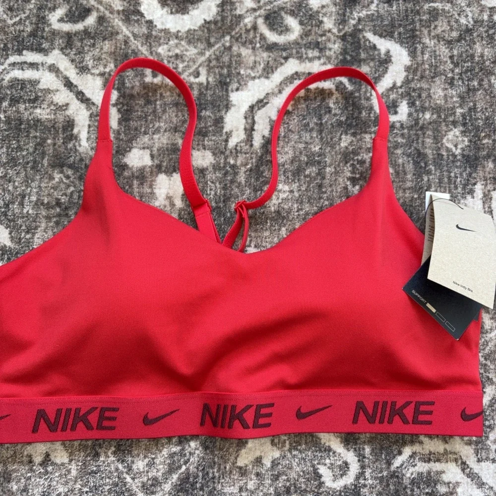 Nike Women's Size Large Indy Light-Support Padded Sports Bra RED